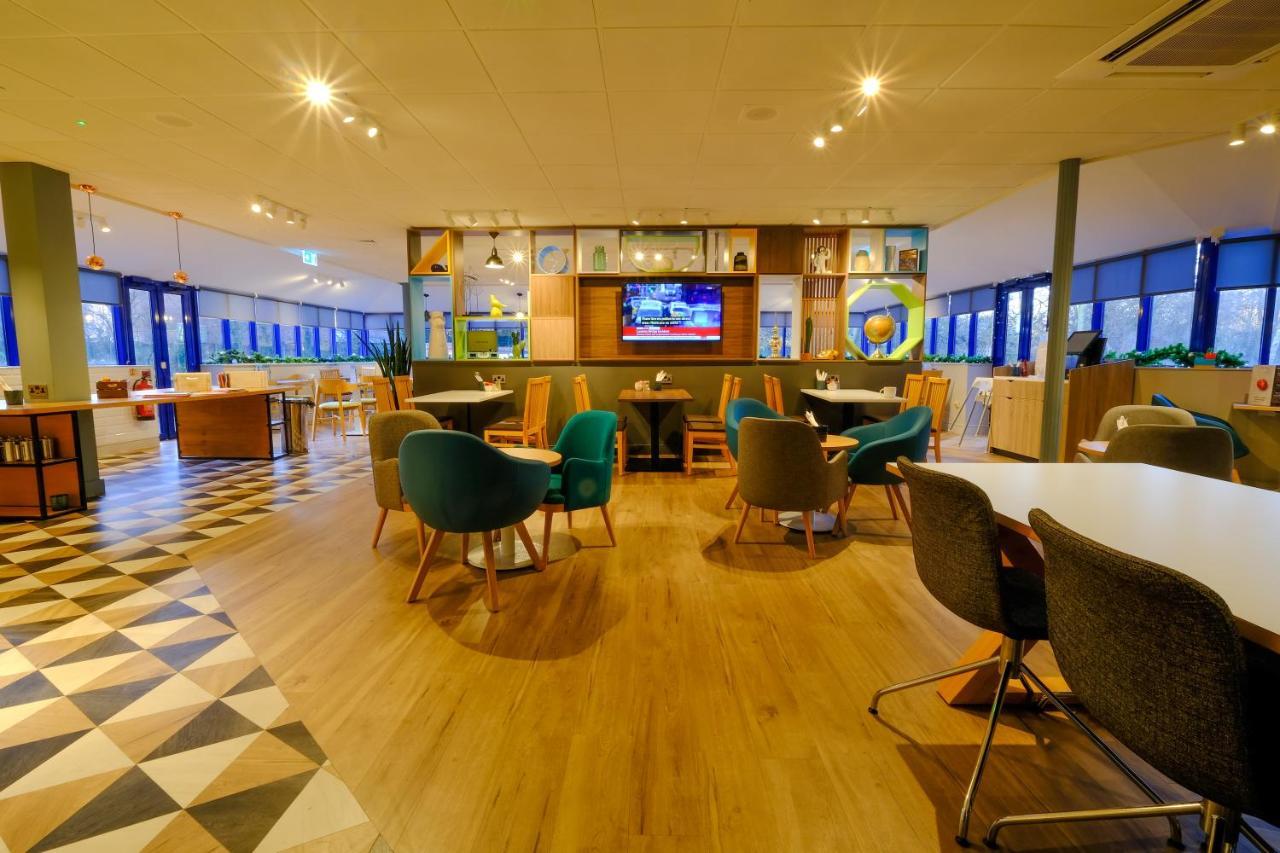 Holiday Inn Warrington By Ihg Exterior foto